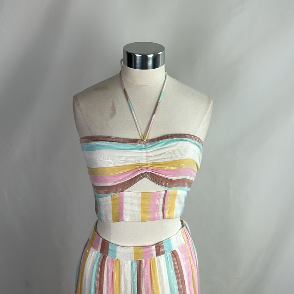 L Space Nwt Multi Striped Crop Halter Top
Multi Striped Peasant Maxi Skirt - Picture 3 of 9